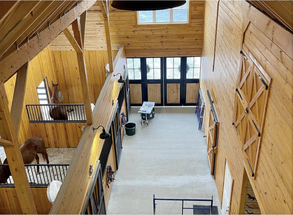 Center Aise Barns Make Mukking Out A Breeze